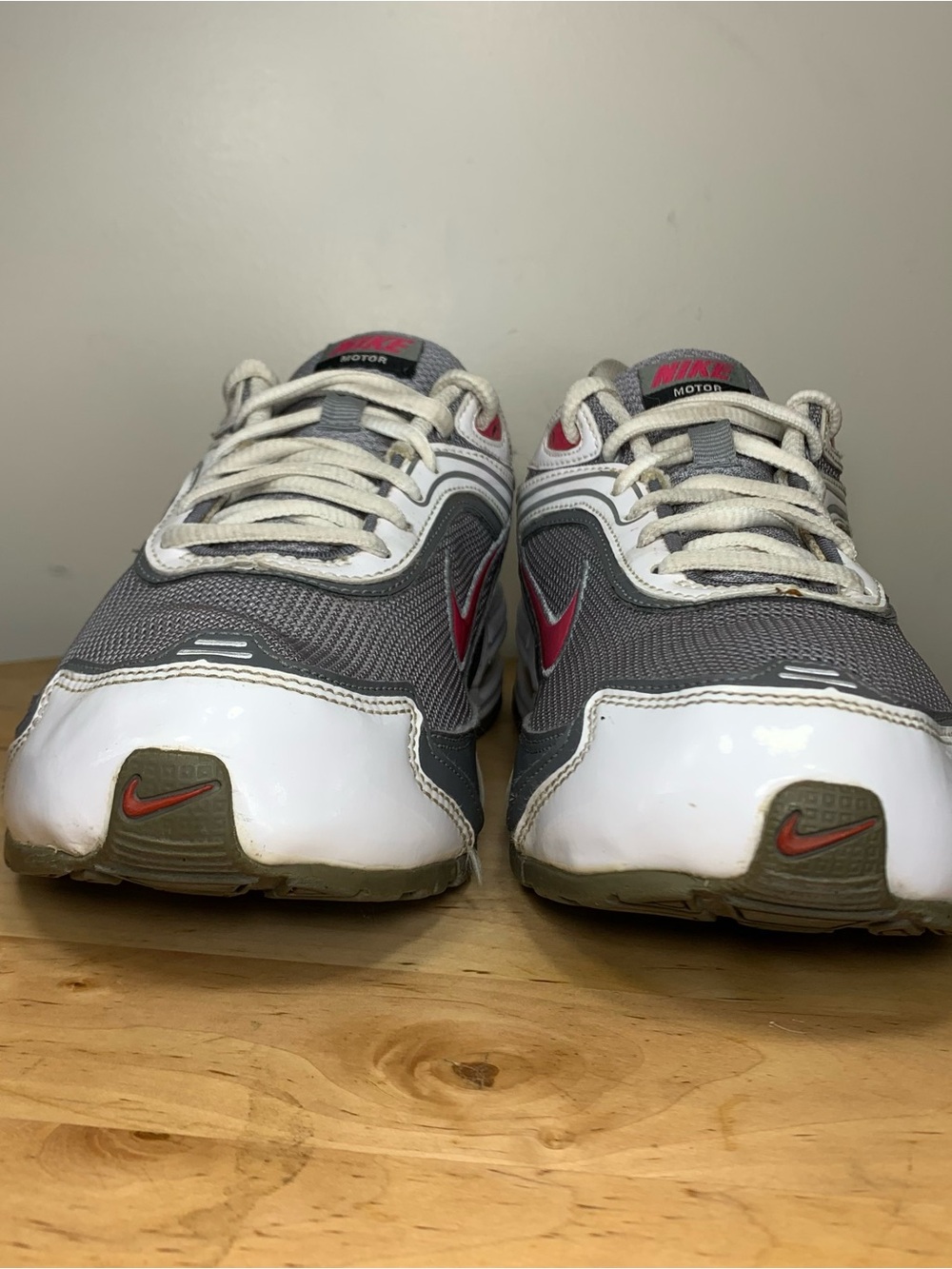 Retro Nike Air Max Motor Running Shoes Gray White Patent Low Sneakers Sz 7 Y2K - Picture 6 of 16